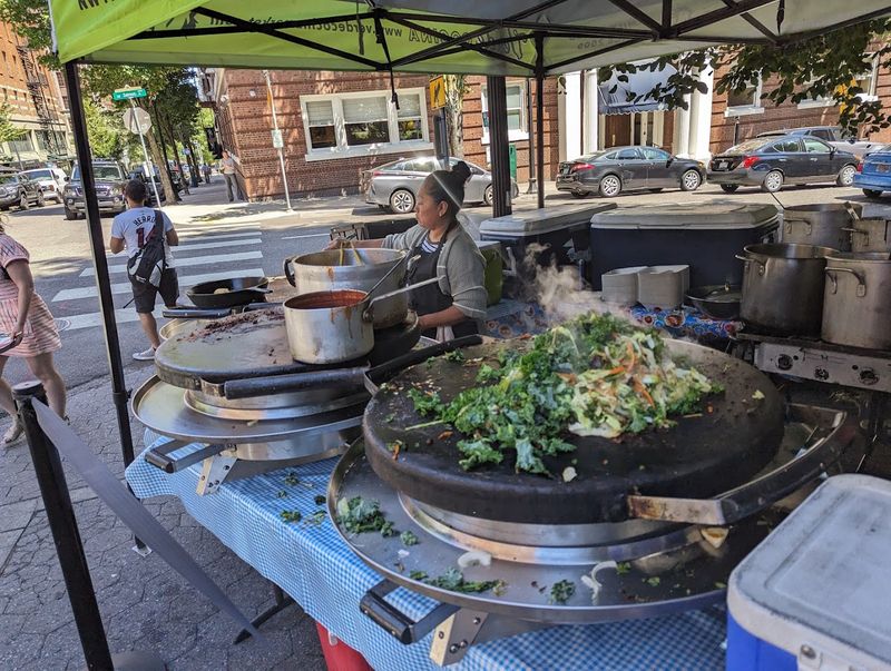 Hot Food Vendors That Turn Lunch Into an Event