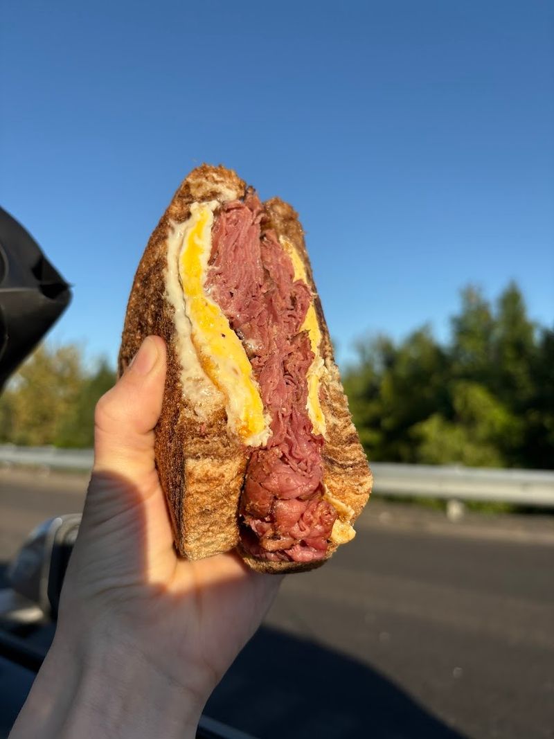 Hot Pastrami on Rye That Earns Five Stars Hot Pastrami on Rye That Earns Five Stars