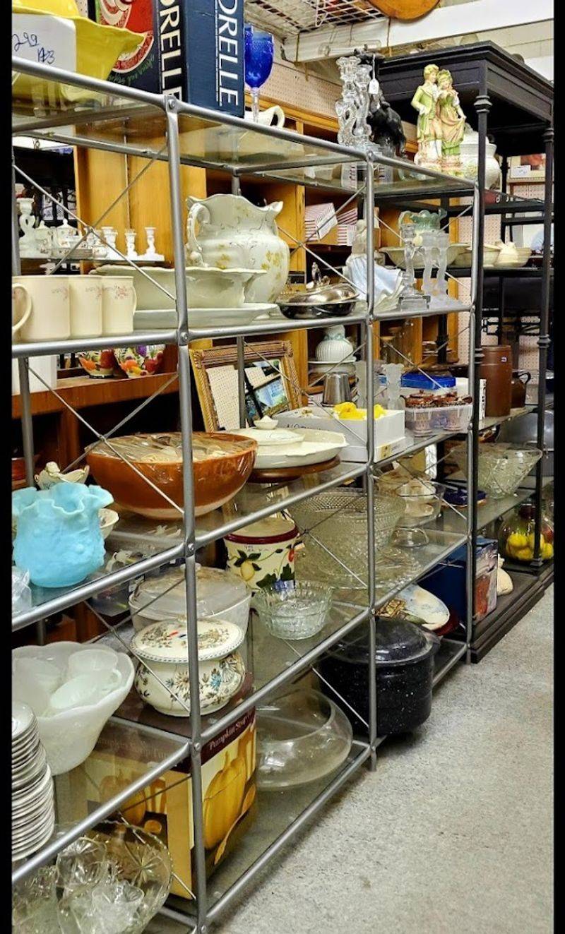 Housewares, Dishware, and Everyday Essentials Housewares, Dishware, and Everyday Essentials