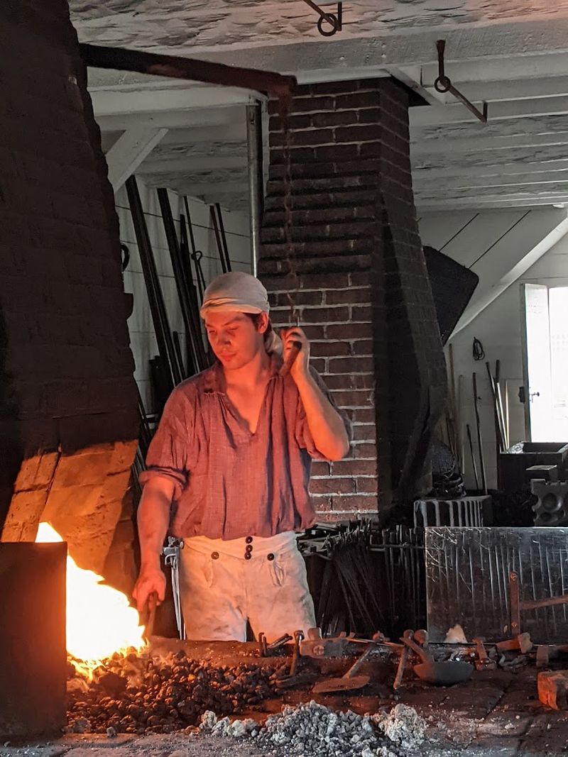 How the Artisans Read Color to Control the Iron How the Artisans Read Color to Control the Iron