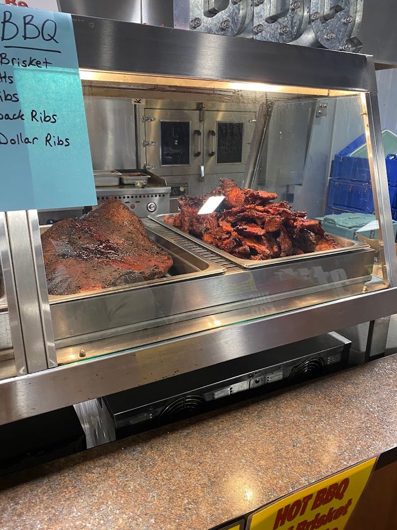 Incredible Smoked Meats Make the Drive Completely Worth It Incredible Smoked Meats Make the Drive Completely Worth It
