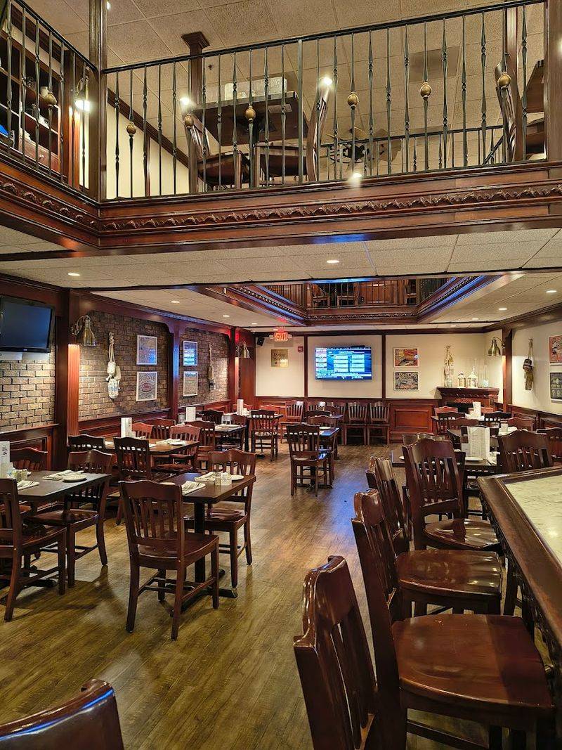 Inside the Restaurant, Comfort Takes the Lead
