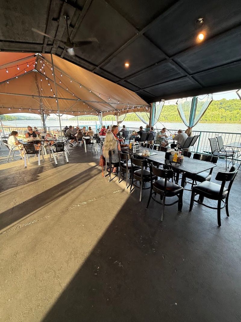 Island Music Turns Dinner Into A Full Experience