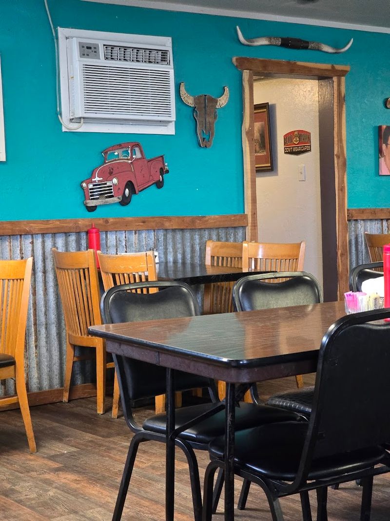 Janice's BBQ Pit in Stratford Proves That Smokehouses Can Also Bake Magic