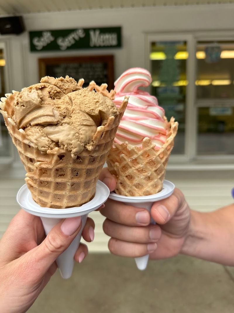 Jordan's Ice Creamery (Belmont, NH) Jordan's Ice Creamery (Belmont, NH)