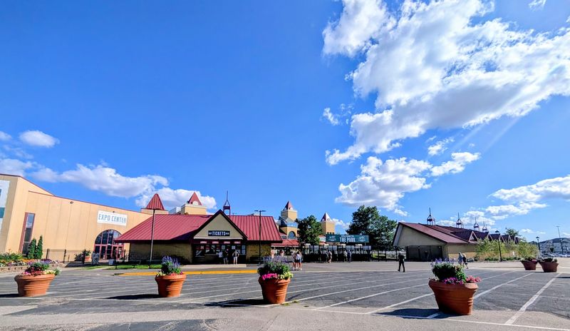 Junk Bonanza and Seasonal Craft Festivals