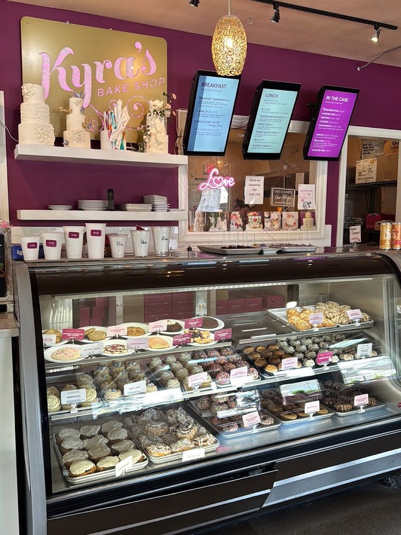 Kyra's Bake Shop, Lake Oswego, Oregon
