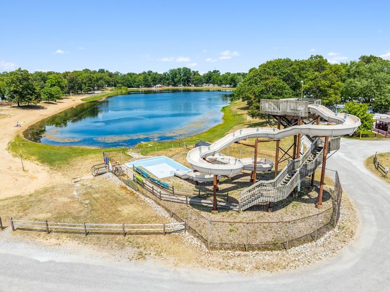 Lake Holiday Camp Resort