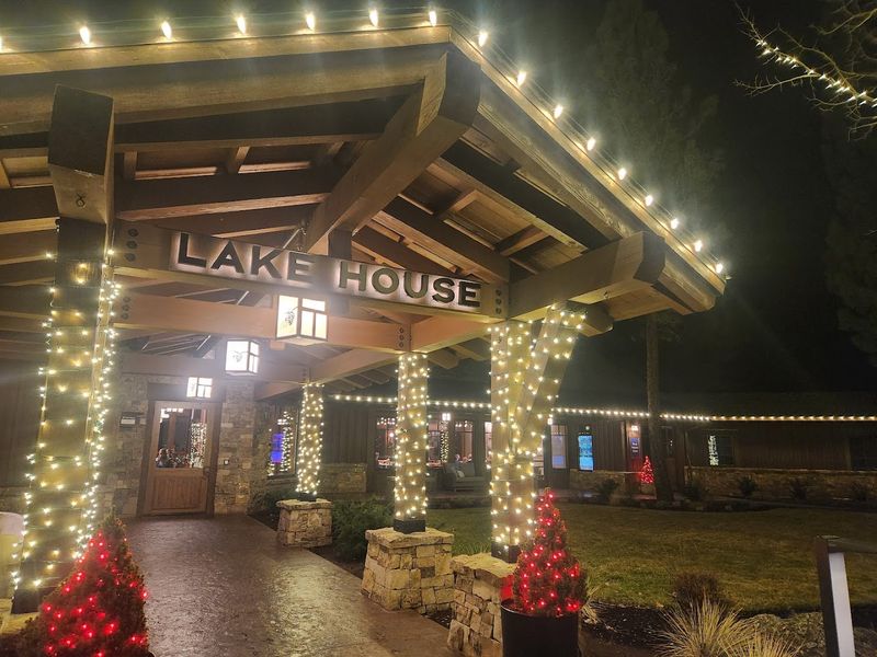 Lake House as the Social Hub of Caldera Springs