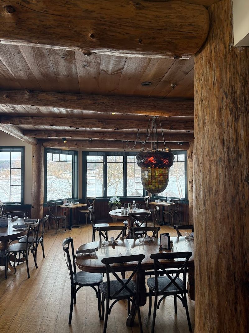 Lakehouse Grille (Meredith) Lakehouse Grille (Meredith)