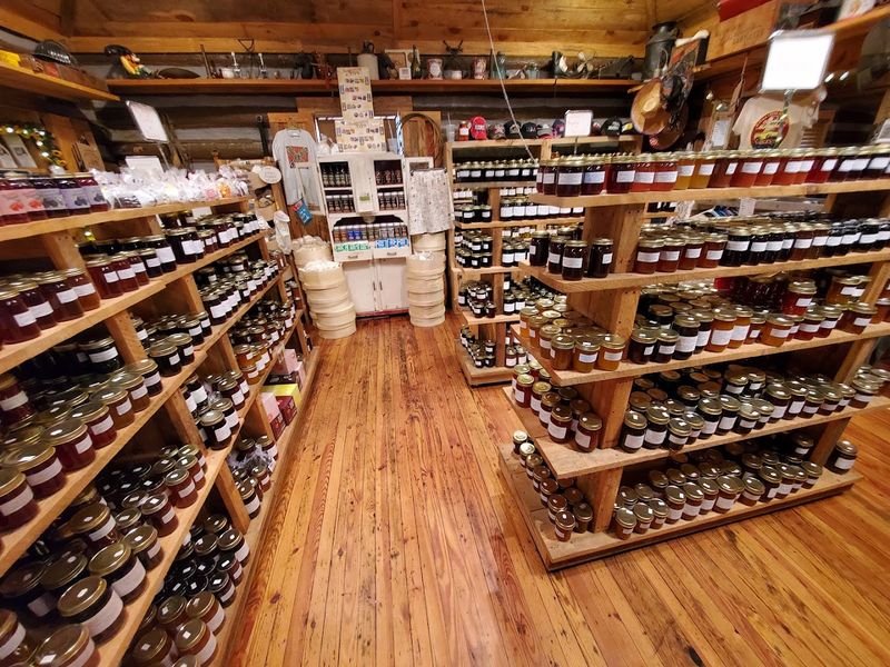 Layne's Country Store (Glasgow)