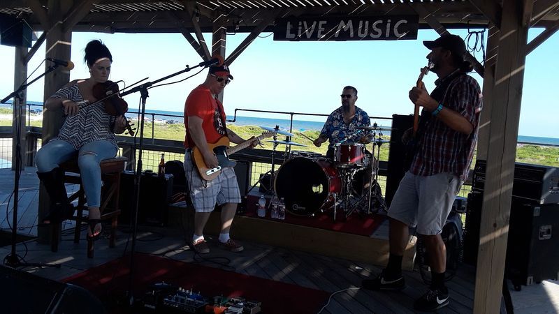 Live Music That Matches the Mood Perfectly