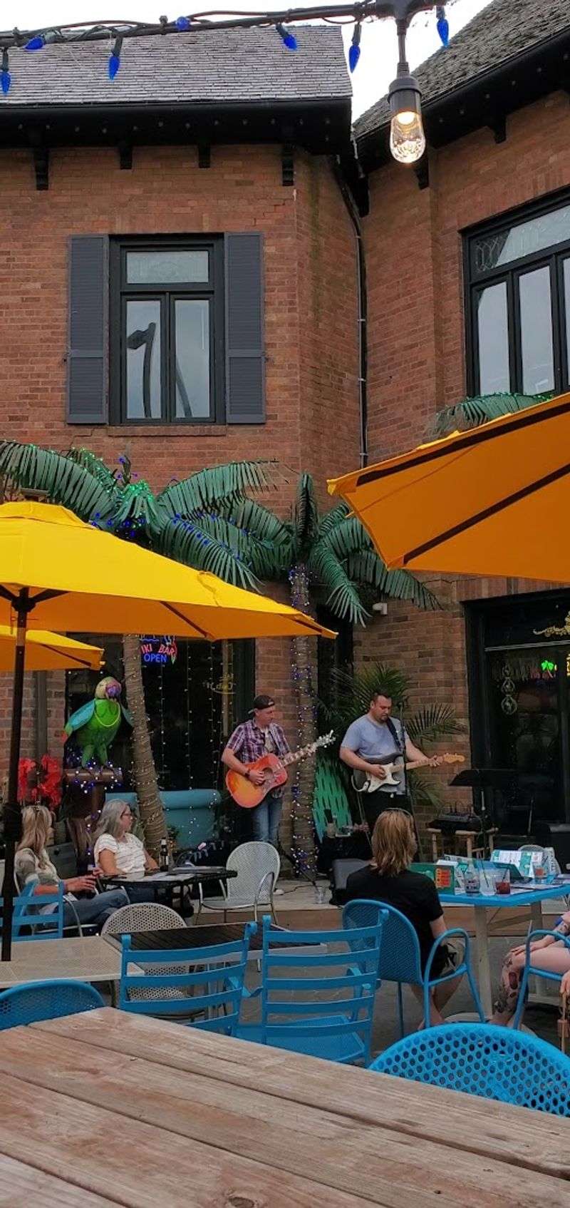 Local Restaurants Now Require Reservations Far in Advance