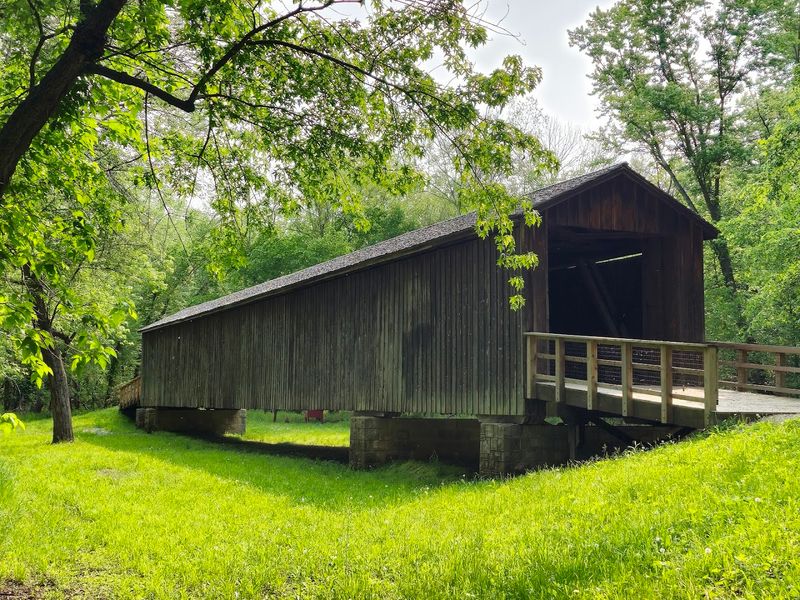 Locust Creek Covered Bridge