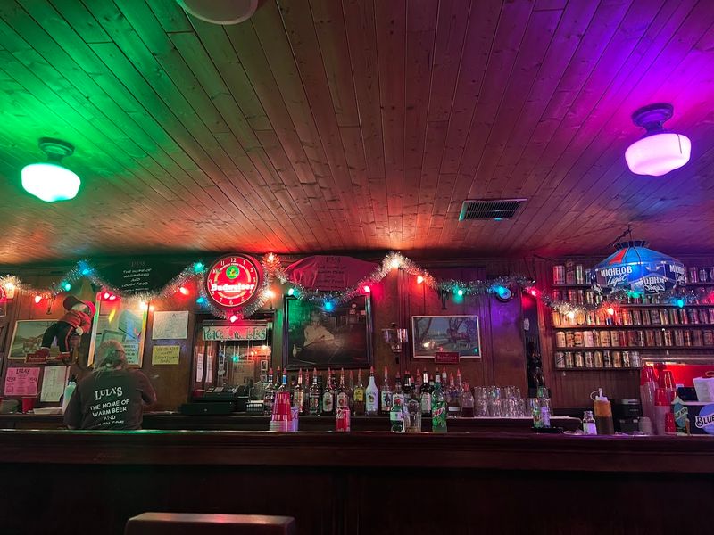Lula's Tavern