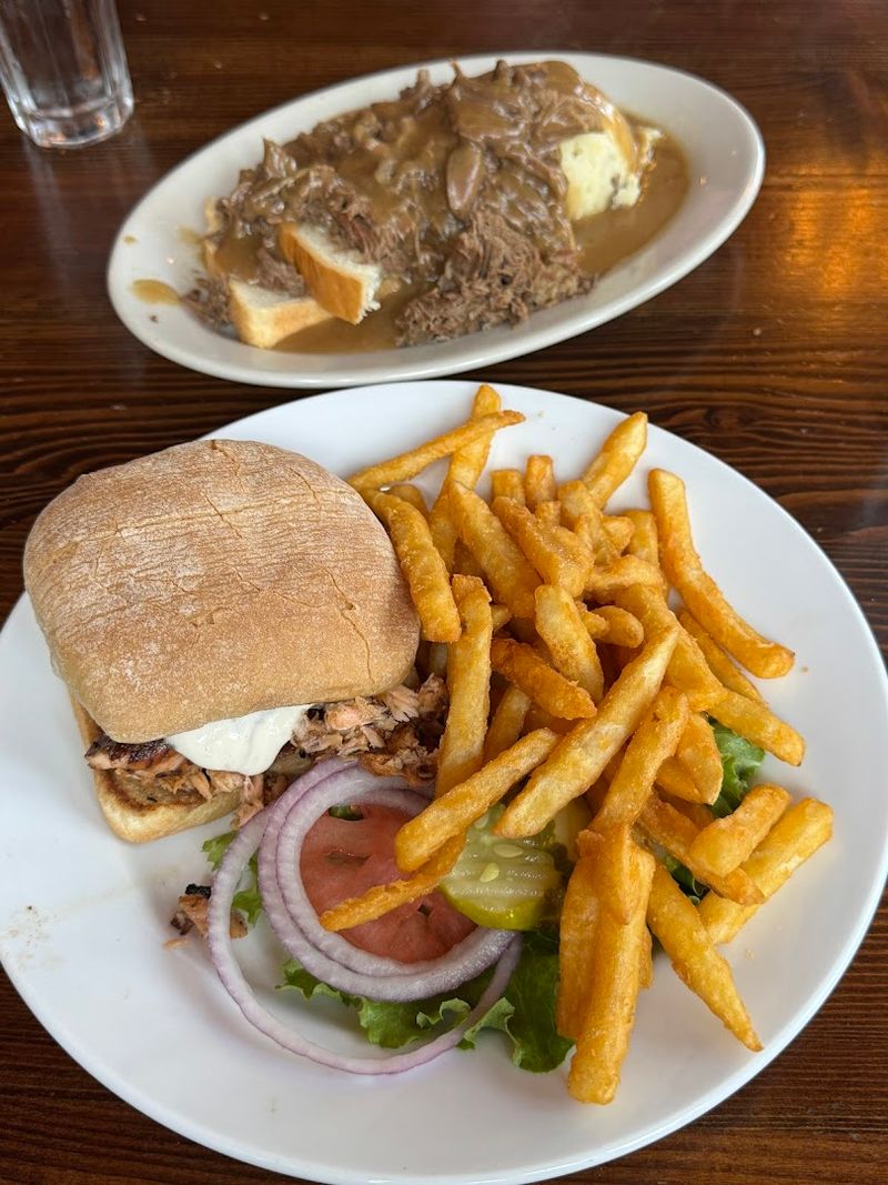 Lunch Options That Go Beyond a Simple Sandwich Lunch Options That Go Beyond a Simple Sandwich