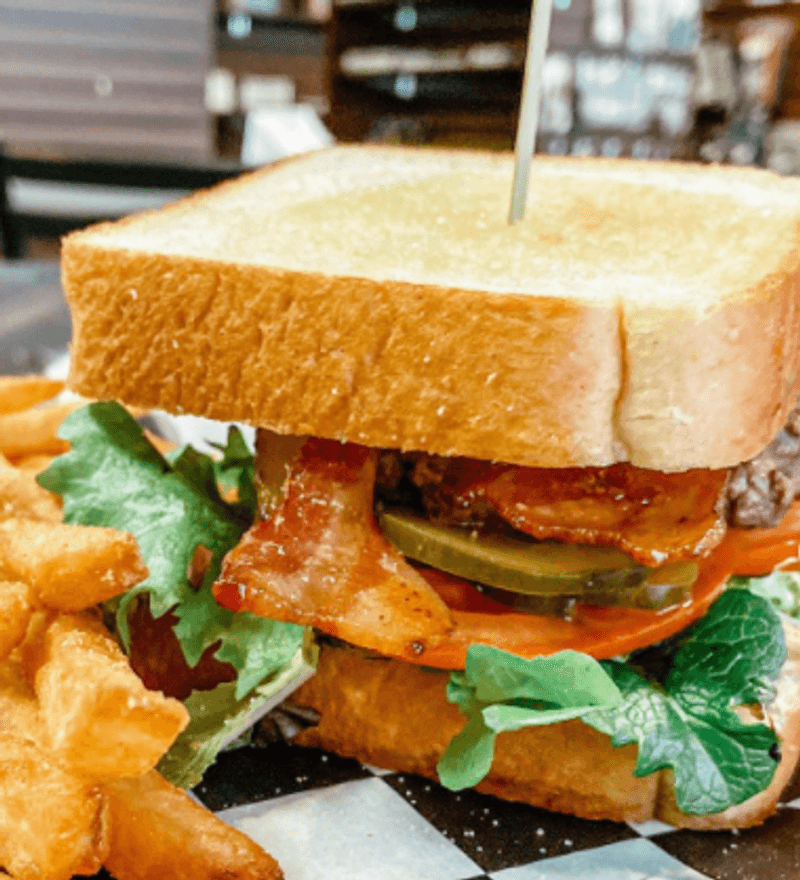 Lunch Options That Hold Their Own