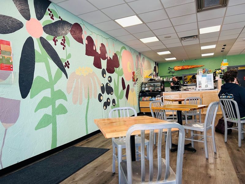 Main Squeeze Natural Foods Cafe