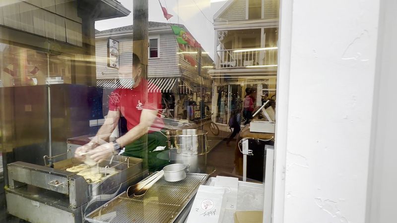 Malasadas in the Window: The Pastry That Stops Traffic
