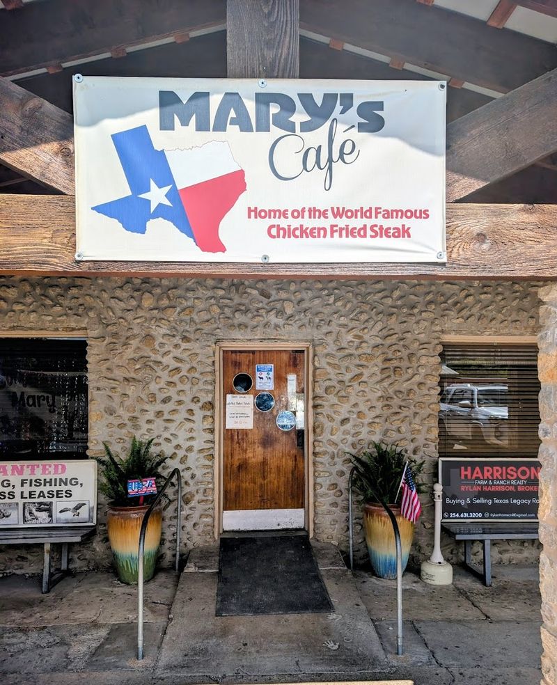 Mary's Cafe, Strawn Mary's Cafe, Strawn