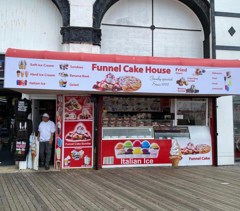 Milkshakes, Ice Cream, and Sundaes Worth the Extra Stop