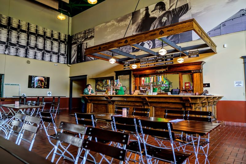 Minnesota Brewing Company Tour, St. Paul, Minnesota