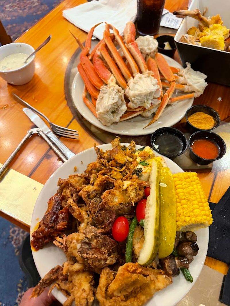 More Than 70 Buffet Items Means Nobody Goes Home Disappointed More Than 70 Buffet Items Means Nobody Goes Home Disappointed