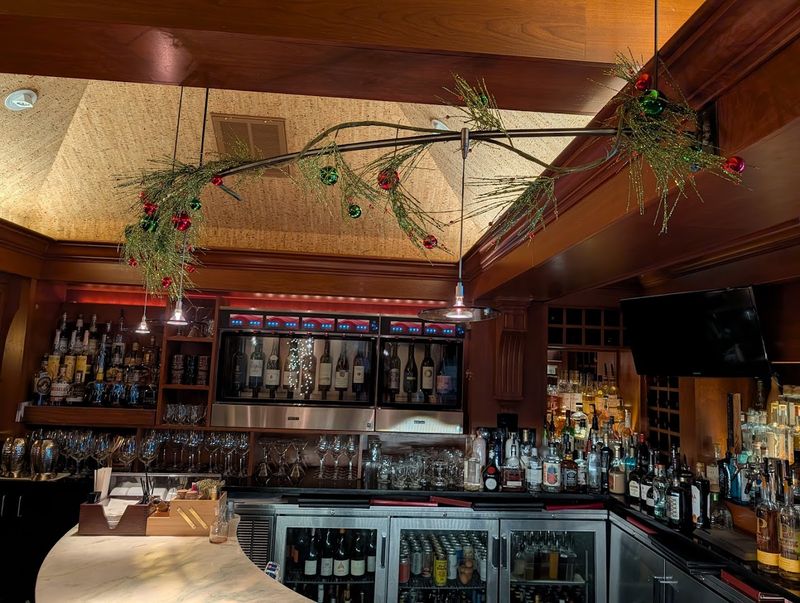 More Than One Way to Enjoy the Estate, From the Tavern to Corks Wine Bar More Than One Way to Enjoy the Estate, From the Tavern to Corks Wine Bar