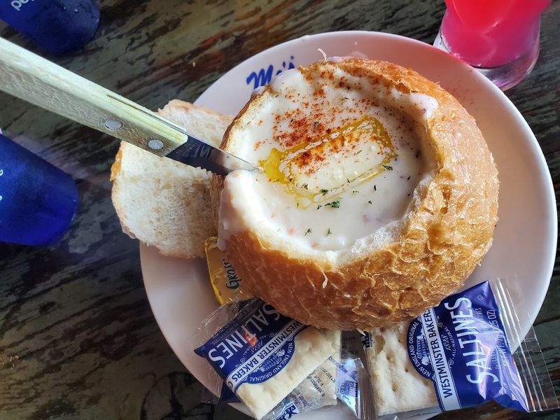 Mo's Seafood & Chowder, Newport, Oregon