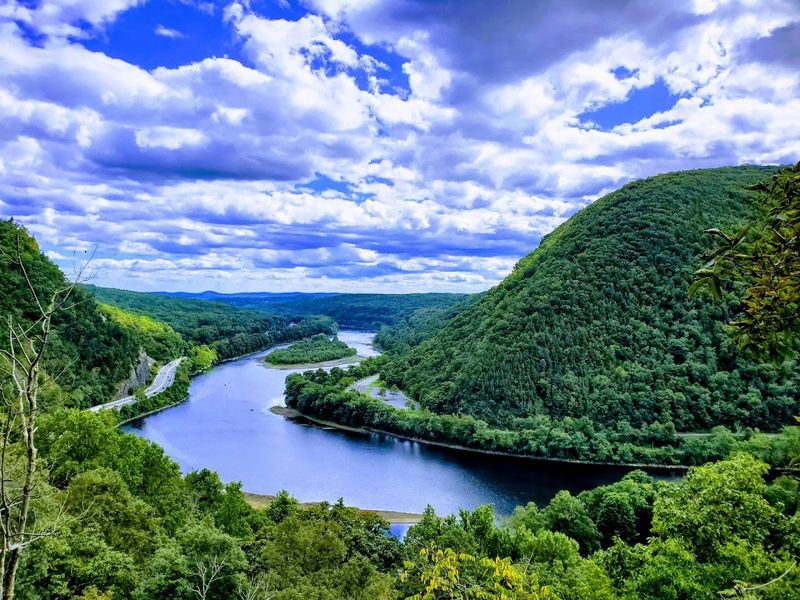 Mount Tammany Red Dot Trail, Worthington State Forest Mount Tammany Red Dot Trail, Worthington State Forest
