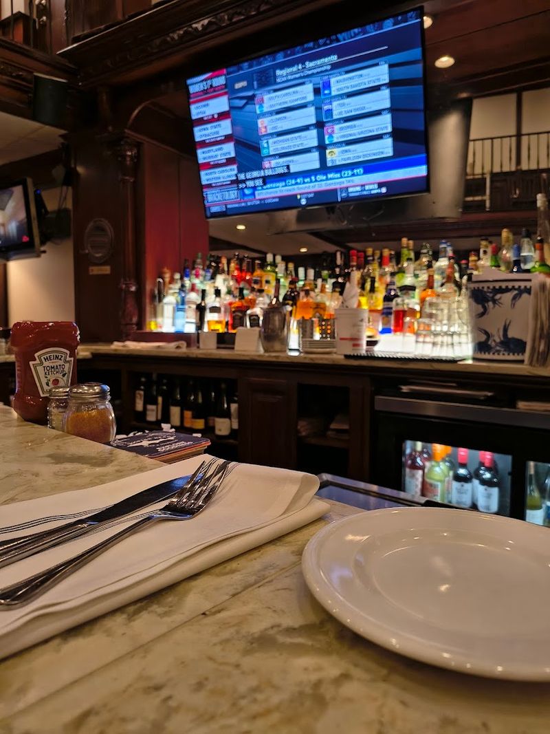 Nationwide Shipping and the Crab Cake That Travels Well