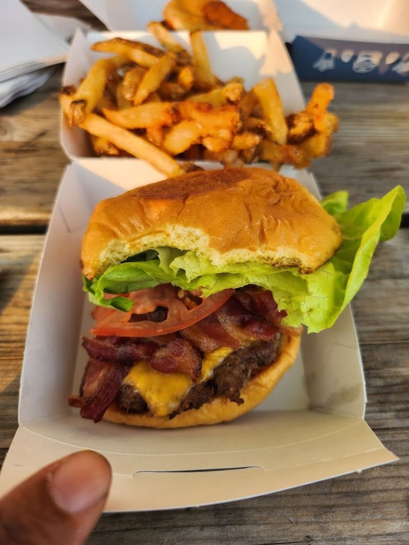New Jersey's Best Cheeseburger According to LoveFood.com