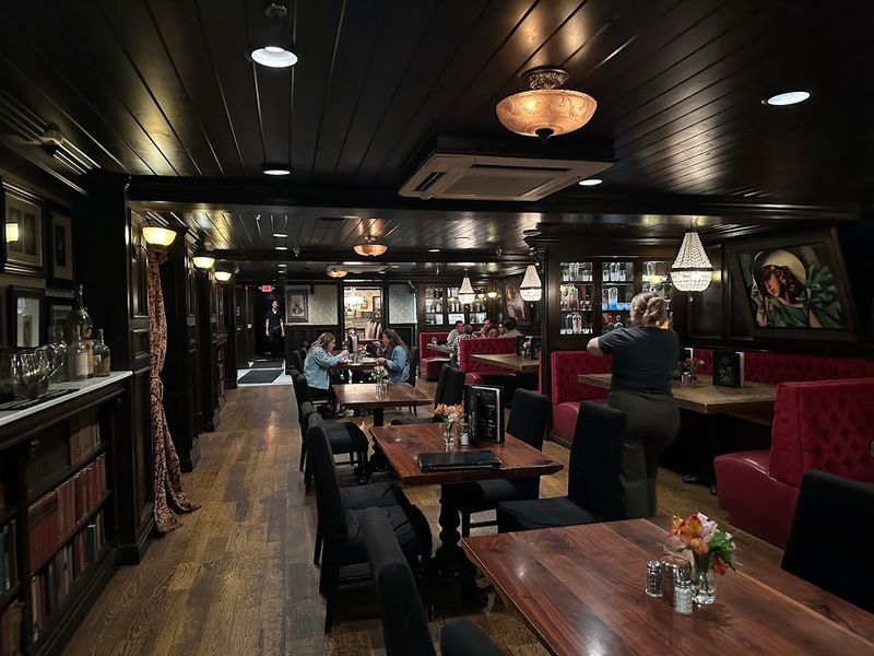 Nola's Creole Transports You Straight To The Gulf Coast From A Tulsa Basement