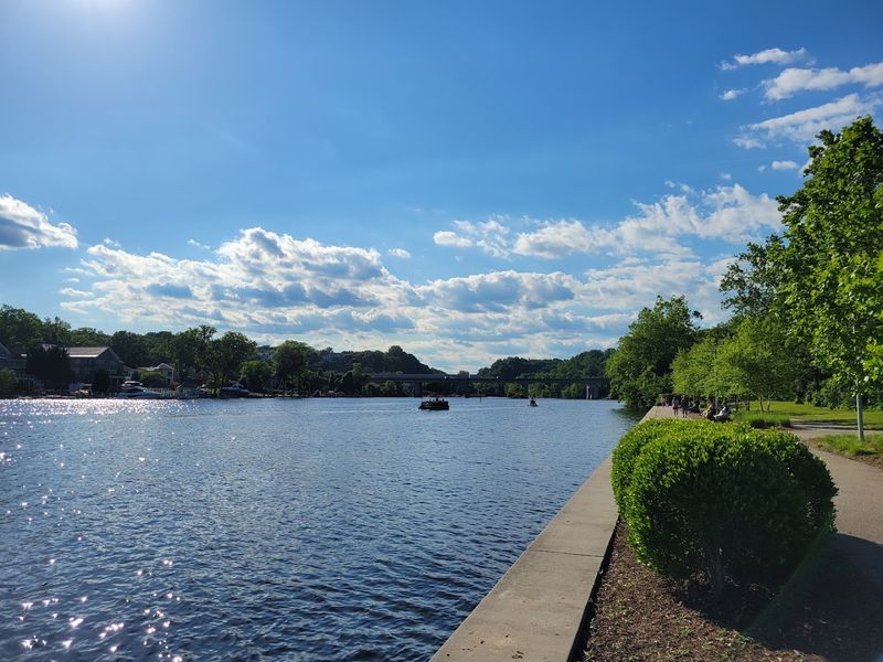 Occoquan Riverwalk Shipping Promenade