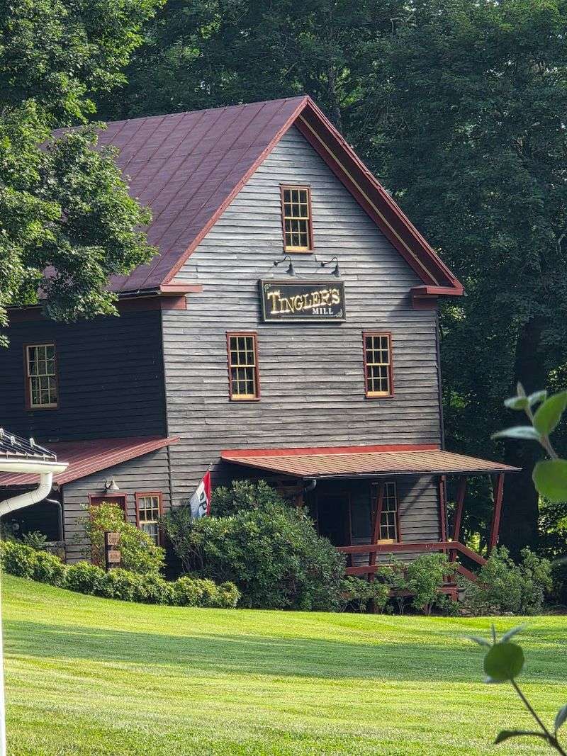 Old-School Southern Hospitality That Feels Completely Real