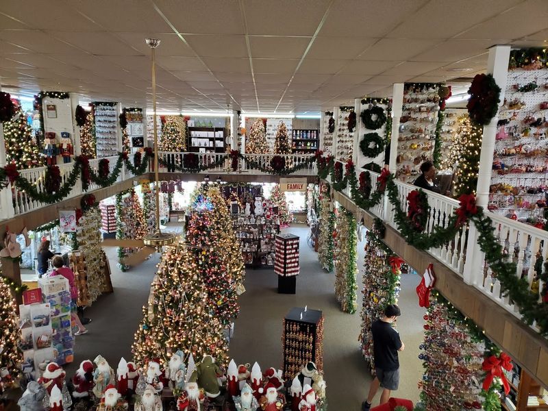 Open Late, Open Often, Open for Every Season Open Late, Open Often, Open for Every Season