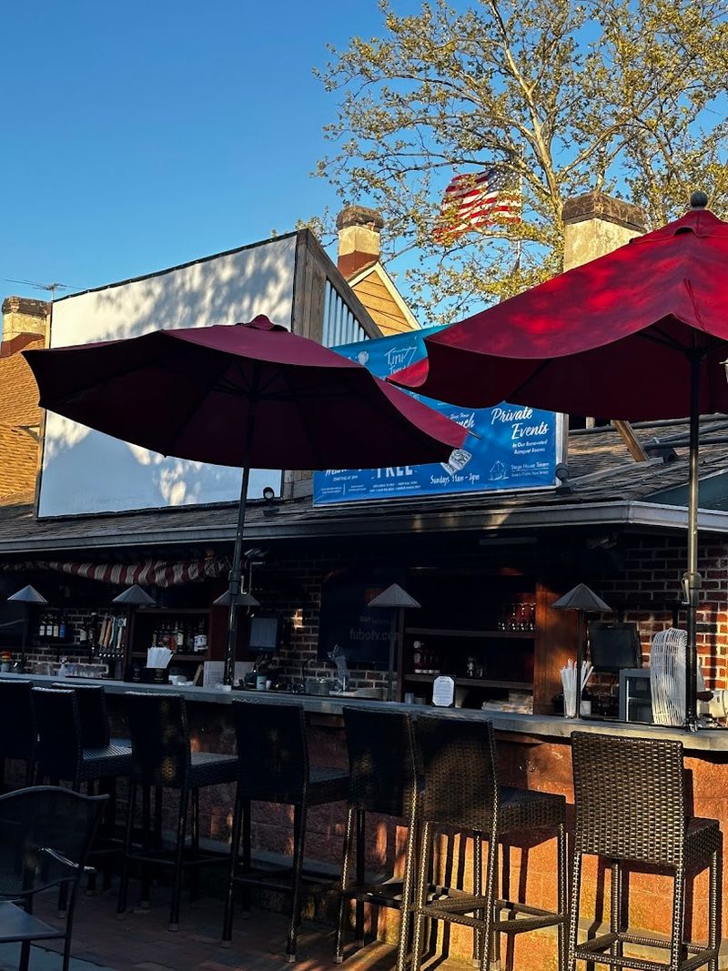 Outdoor Patio Seating That Makes Warm Evenings Feel Like a Gift Outdoor Patio Seating That Makes Warm Evenings Feel Like a Gift