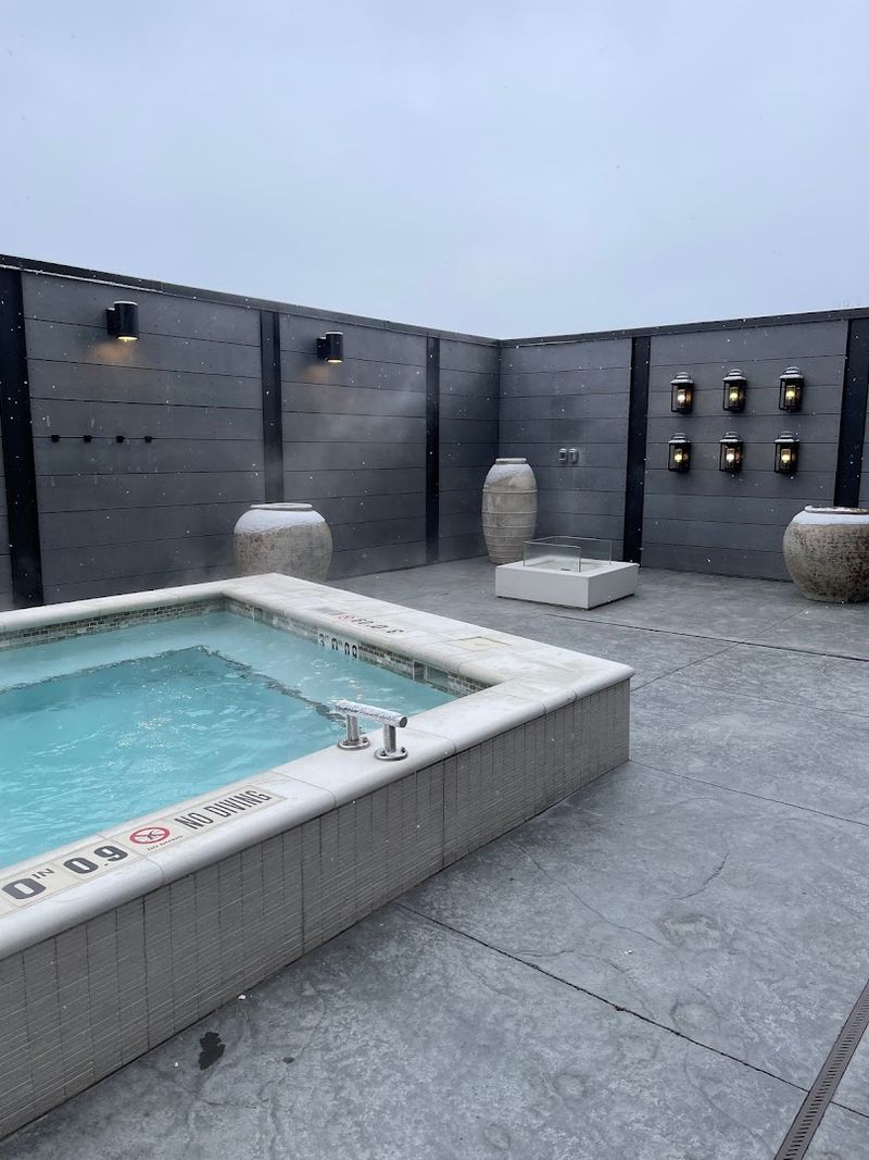 Outdoor Soaking Pools in Every Season