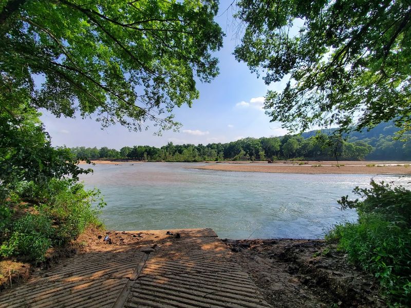 Outfitters and Access Points Near Tahlequah