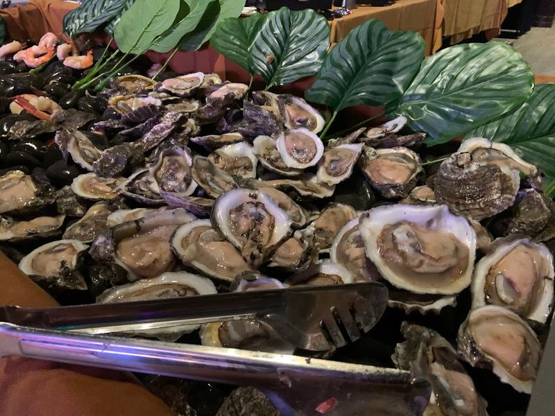 Oysters on the Half Shell and Fried Varieties Oysters on the Half Shell and Fried Varieties