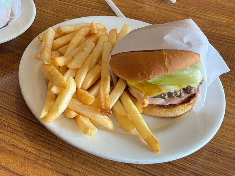 Pasadena Gives The Burger More Weight