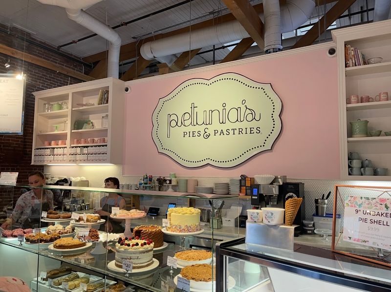 Petunia's Pies and Pastries, Portland, Oregon Petunia's Pies and Pastries, Portland, Oregon