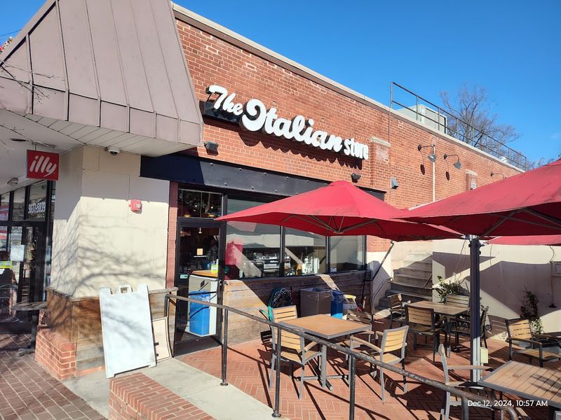 Plan Your Visit to This Arlington Italian Institution