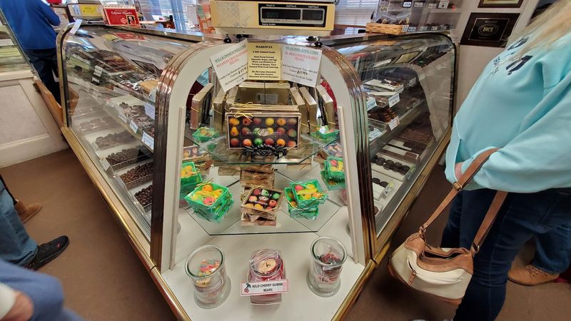 Plan Your Visit to This North Conway Chocolate Paradise Plan Your Visit to This North Conway Chocolate Paradise