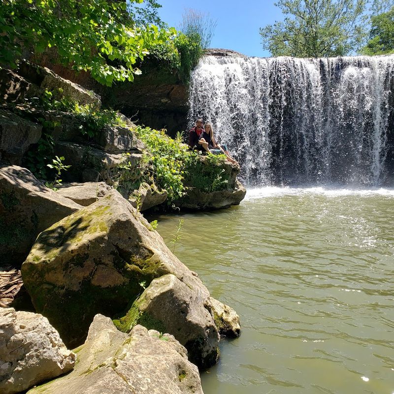 Plan a Picnic Right Next to the Roaring Falls Plan a Picnic Right Next to the Roaring Falls