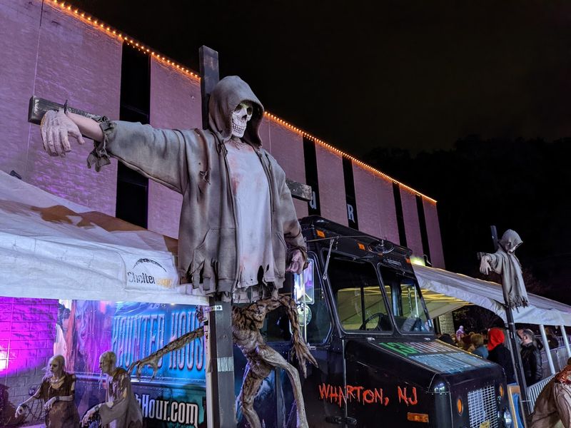 Planning Your Visit to 13th Hour Haunted House