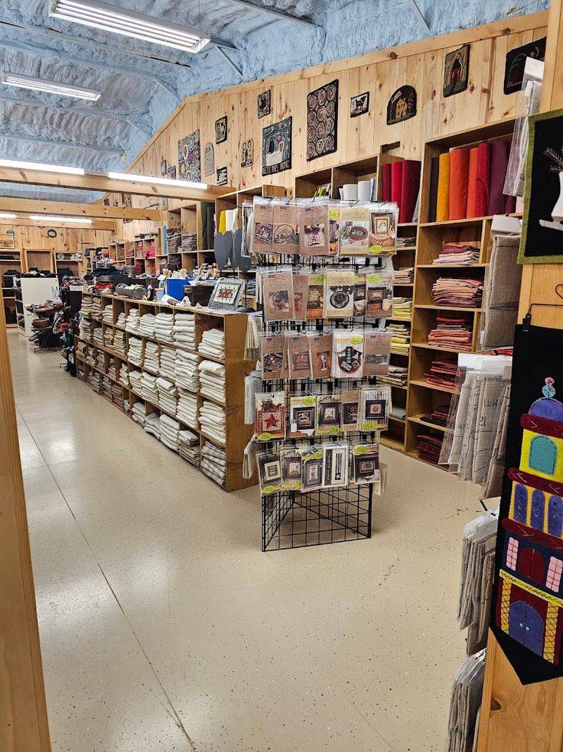 Planning Your Visit to Prairie Moon Primitives