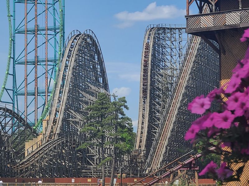 Ride Thrills At Six Flags Great Adventure