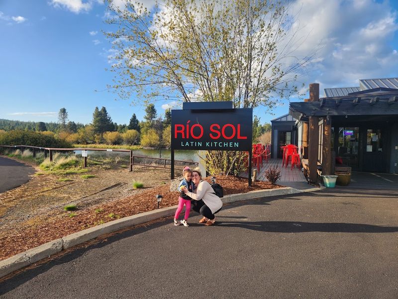 Rio Sol Fits Naturally Into a Sunriver Getaway Rio Sol Fits Naturally Into a Sunriver Getaway