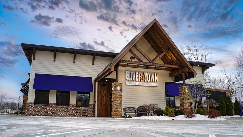 River Town Grill